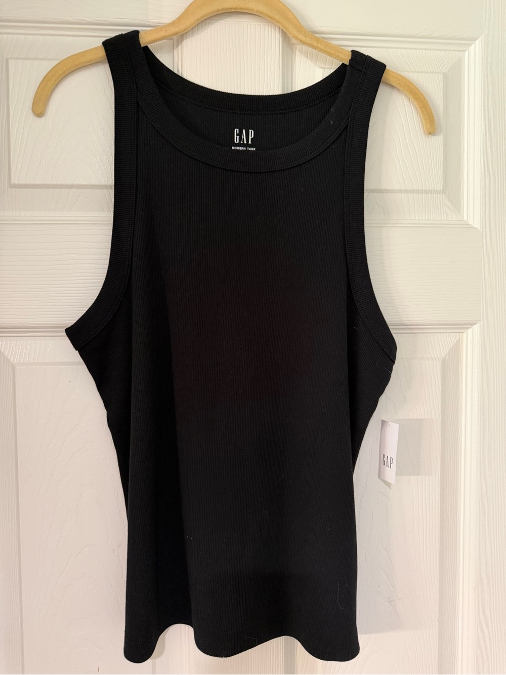 GAP Black Ribbed Tank – Sleeveless Crew Neck - Picture 1 of 3